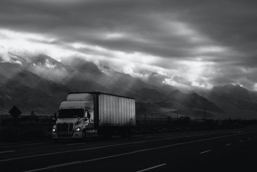 camion représentant la logistique et le transport